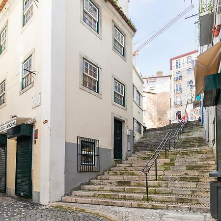 Budget 1 Bed Down Town Лиссабон Экстерьер фото